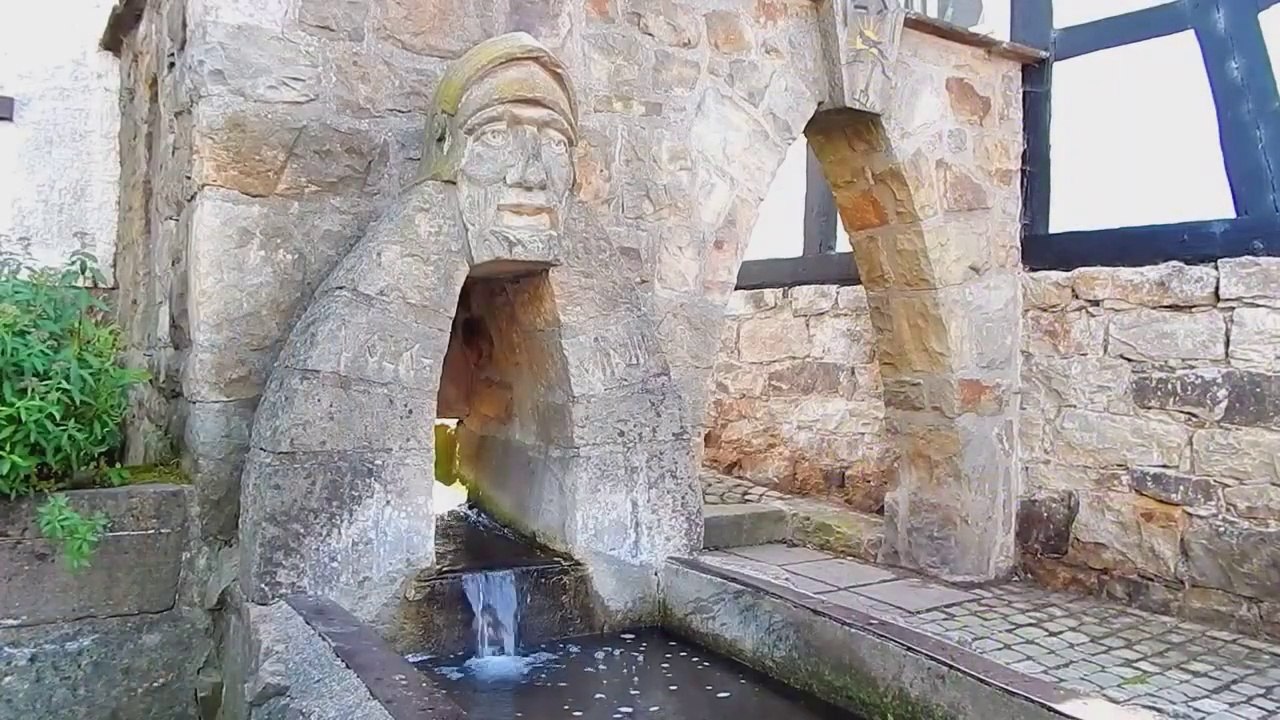 Um die Burg Schwalenberg - www.lipperland.de