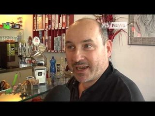 LADRI SFONDANO IL BAR CON L'AUTO