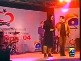 Historic Moment When Aamir Khan Singing For Shaukat Khanam Fund Raising