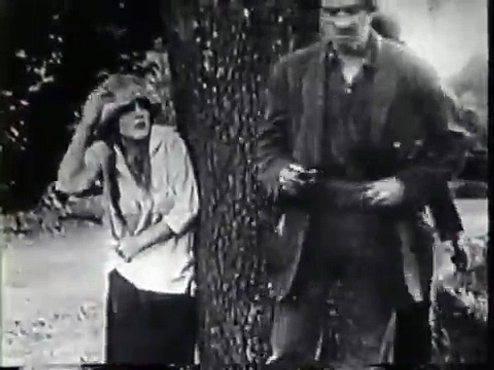 THE TRAMP (1915) -- Charlie Chaplin, Edna Purviance