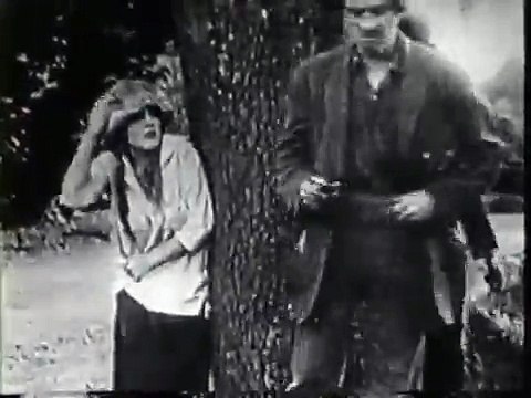 THE TRAMP (1915) Charlie Chaplin, Edna Purviance