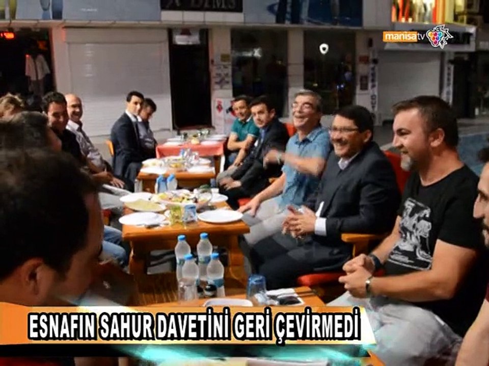 ESNAFIN SAHUR DAVETİNİ GERİ ÇEVİRMEDİ