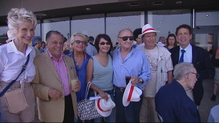 Arrivée des VIP pour le trophée des artistes au Mondial à pétanque 2015