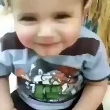 Kid laugh when try to eat ice cream..Funny