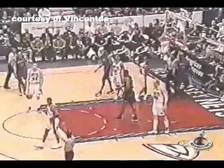 Vince Carter's best tomahawk dunk ever