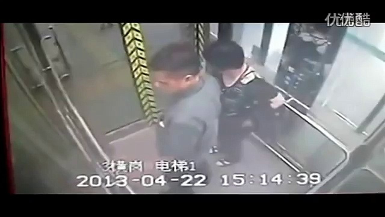 Chinese woman poops in subway elevator in Shenzhen