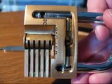 lockpicking tutorial - make your own tools   demonstration on a sawed open padlock (see inside!)