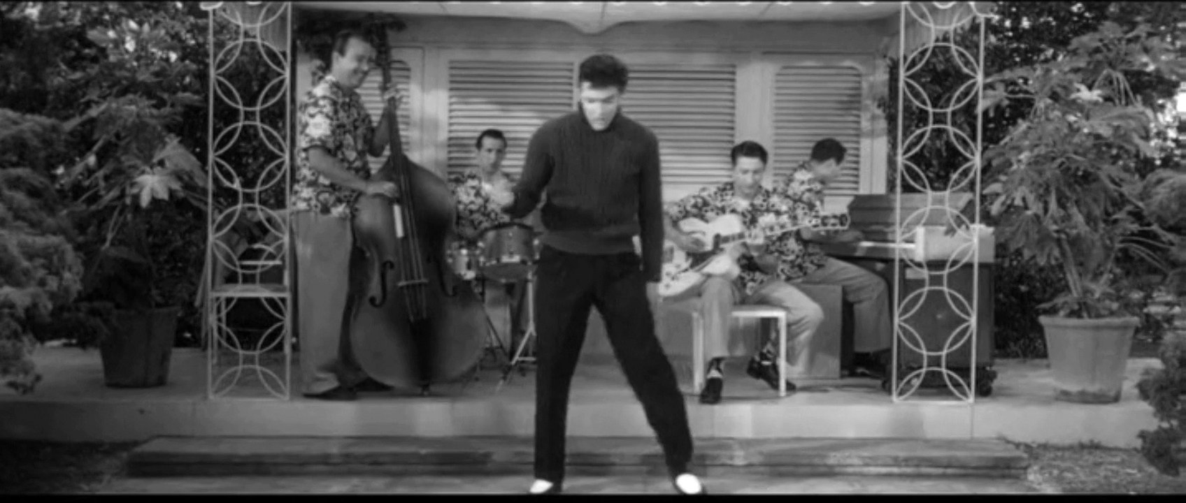 Elvis Presley - You're So Spuare Baby I Don't Care ( Live Neue Film Version 2015 )