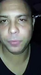 Youtube: Ronaldo presentó a su novio y este lo agarró a mordidas