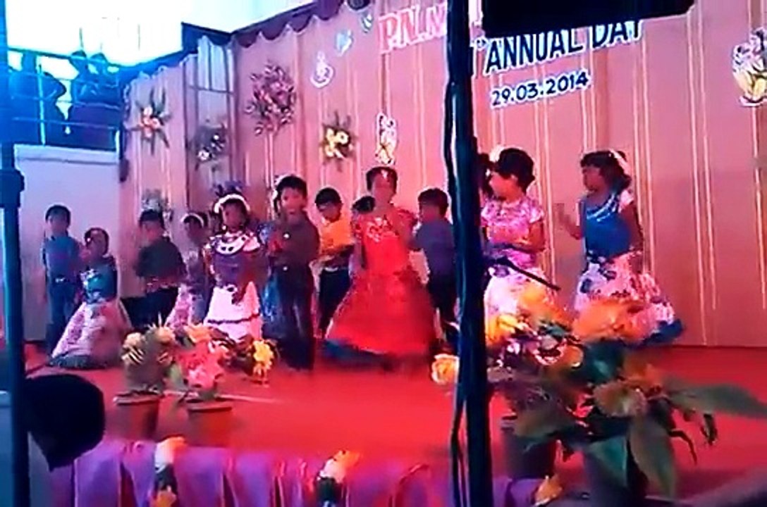 Grade one School kids Dancing in annual day Function -2013- Madurai PN metriculation Kadachananthal