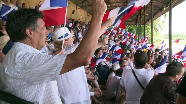 Maréchal-Le Pen: bleu, blanc, rouge , pas black, blanc, beur