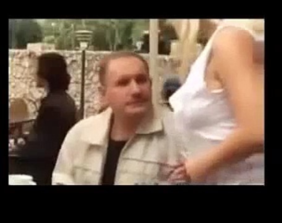 Funny waitress prank video - fun2die