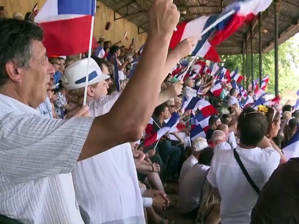 Maréchal-Le Pen : une région "bleu, blanc, rouge", pas "black, blanc, beur"