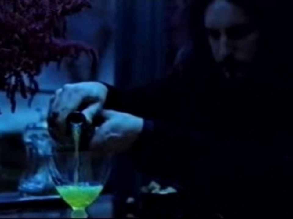 Nine Inch Nails - Perfect Drug