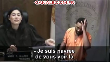 Une juge retrouve un camarade de classe dans le banc des accusés