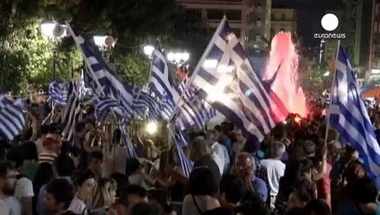 Voto greco: lunedì vertice d'urgenza a Parigi tra Merkel e Hollande