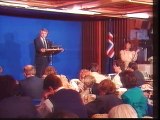 Reagan en Gorbatsjov ontmoeten elkaar op topconferentie Reykjavik - 1986