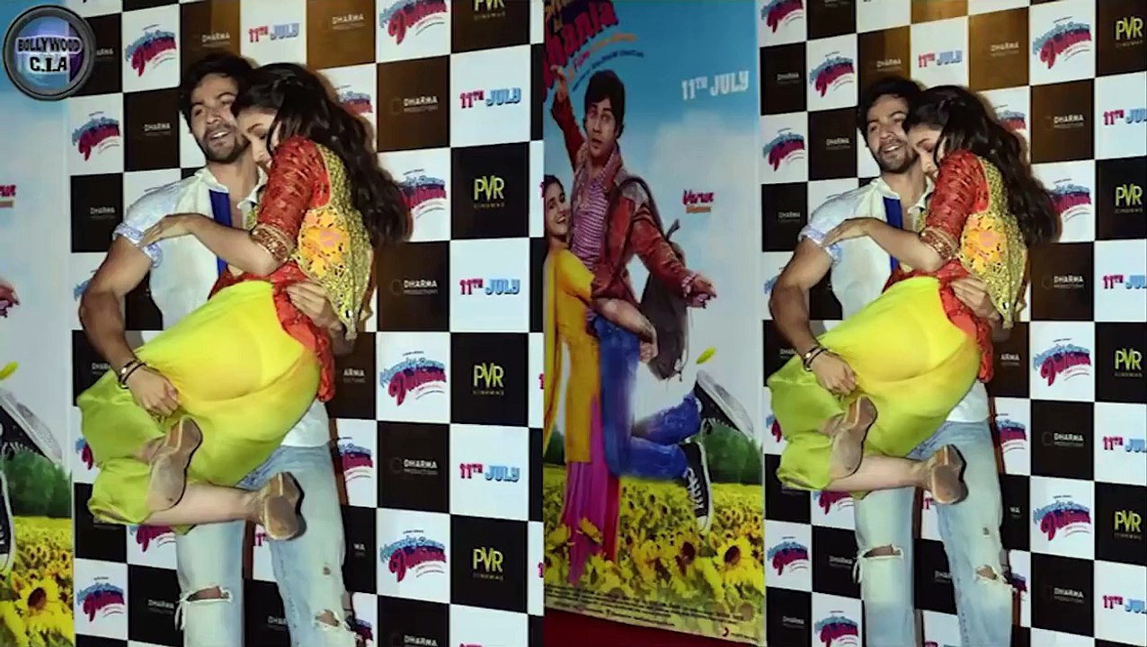 Top 20 WORST Bollywood WARDROBE MALFUNCTIONS - MUST WATC