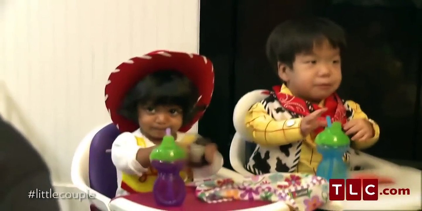 Zoey and Will Trick-or-Treat | The Little Couple  - Faster - HD