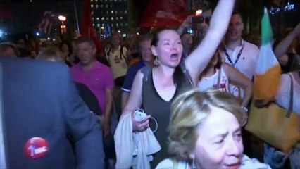 "Non" massif au référendum sur le plan de sauvetage de la Grèce