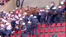 Football : violences en tribunes entre supporters et police à Sao Paulo
