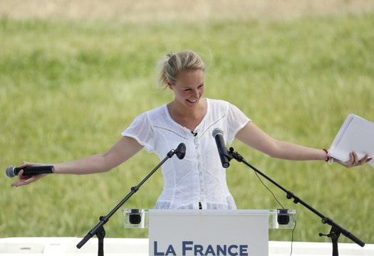 Maréchal-Le Pen: bleu, blanc, rouge , pas black, blanc, beur