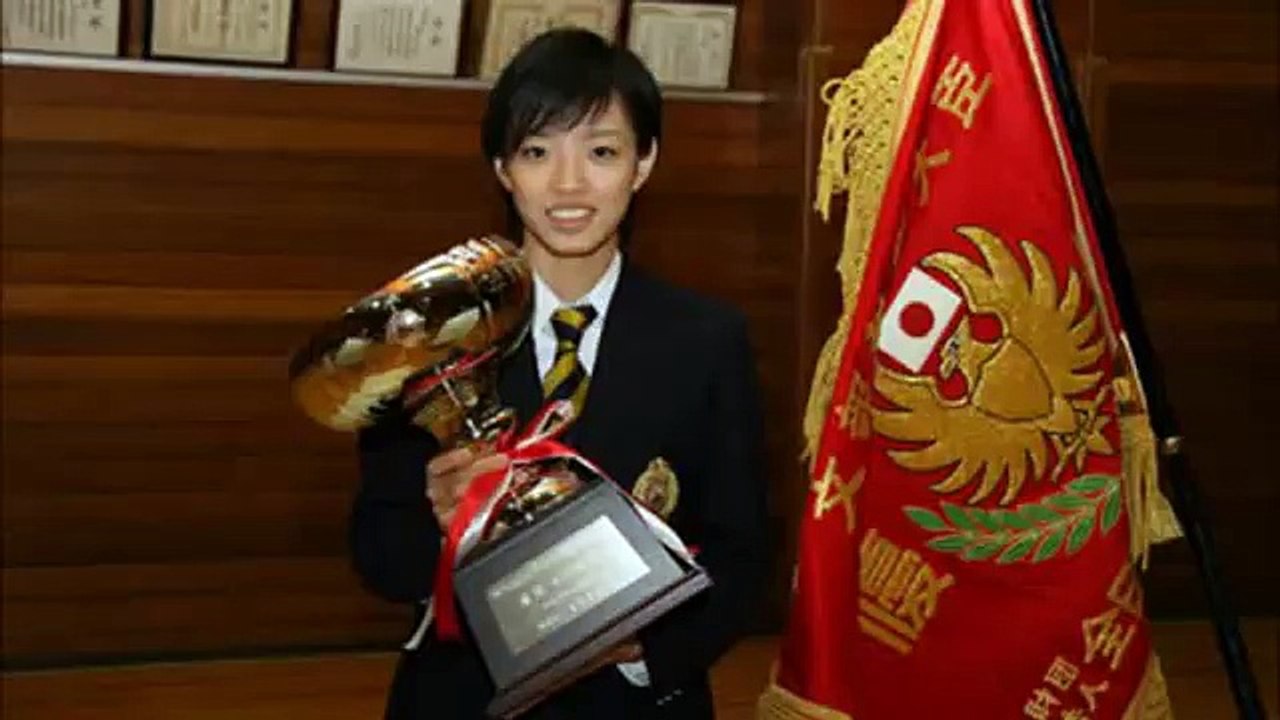 空手世界大会女子の宇佐美里香「型の時恐い顔も作っている」発言！あまりの迫力に 世界の観客がスタンディングオベーション！！