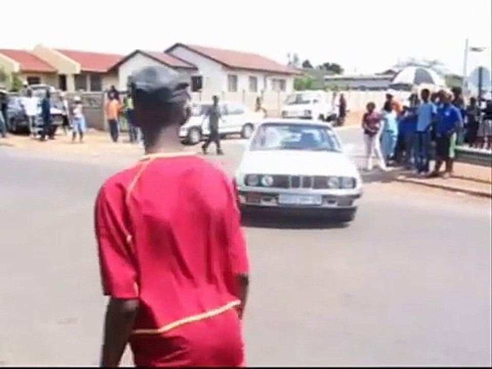 bmws spinning soweto style