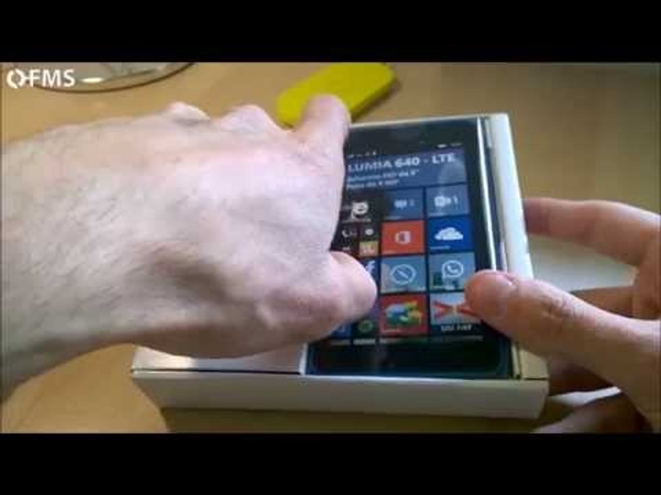 Microsoft Lumia 640 LTE: Unboxing | Esclusiva i...