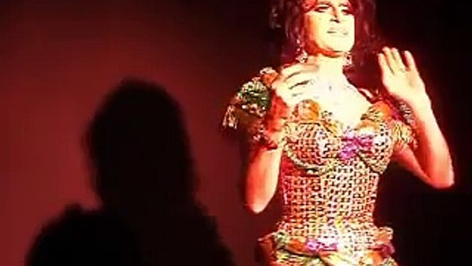 Mitzi Macintosh Sydney Drag Queen 12 Days of Christmas - video dailymotion