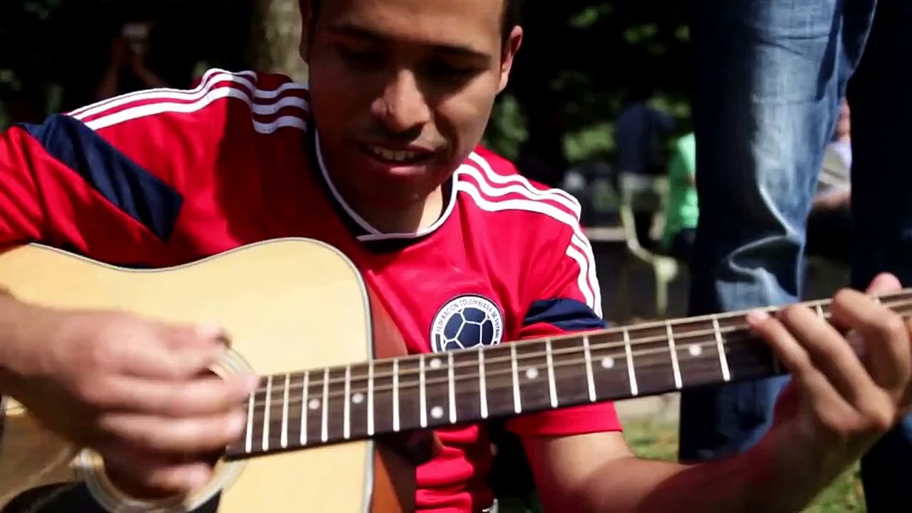 Musique de Game of Thrones - Jogaki Capoeira Paris 2015 - GOT Guitare