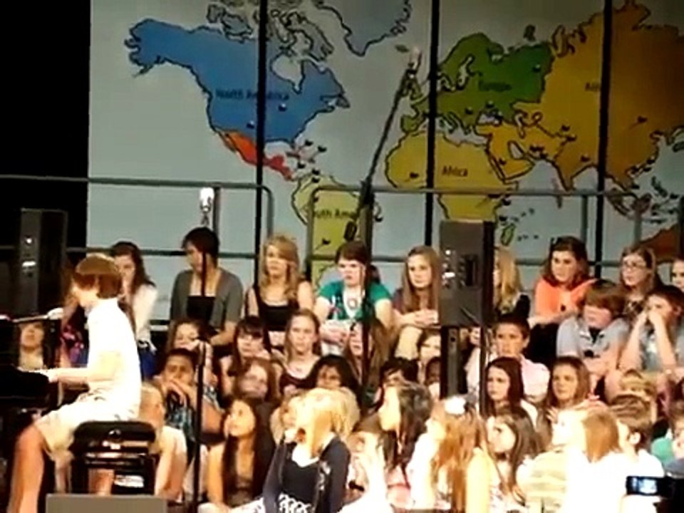 13 year old boy Greyson Michael Chance singing Paparazzi by Lady Gaga [HQ]