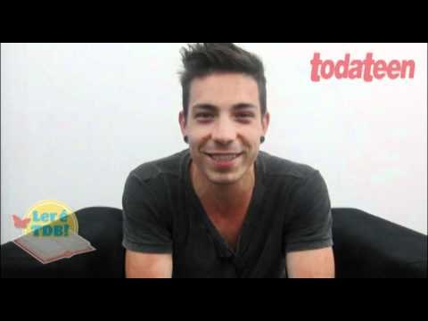 Di Ferrero dá dicas de leitura! - todateen - Campanha Ler é TDB