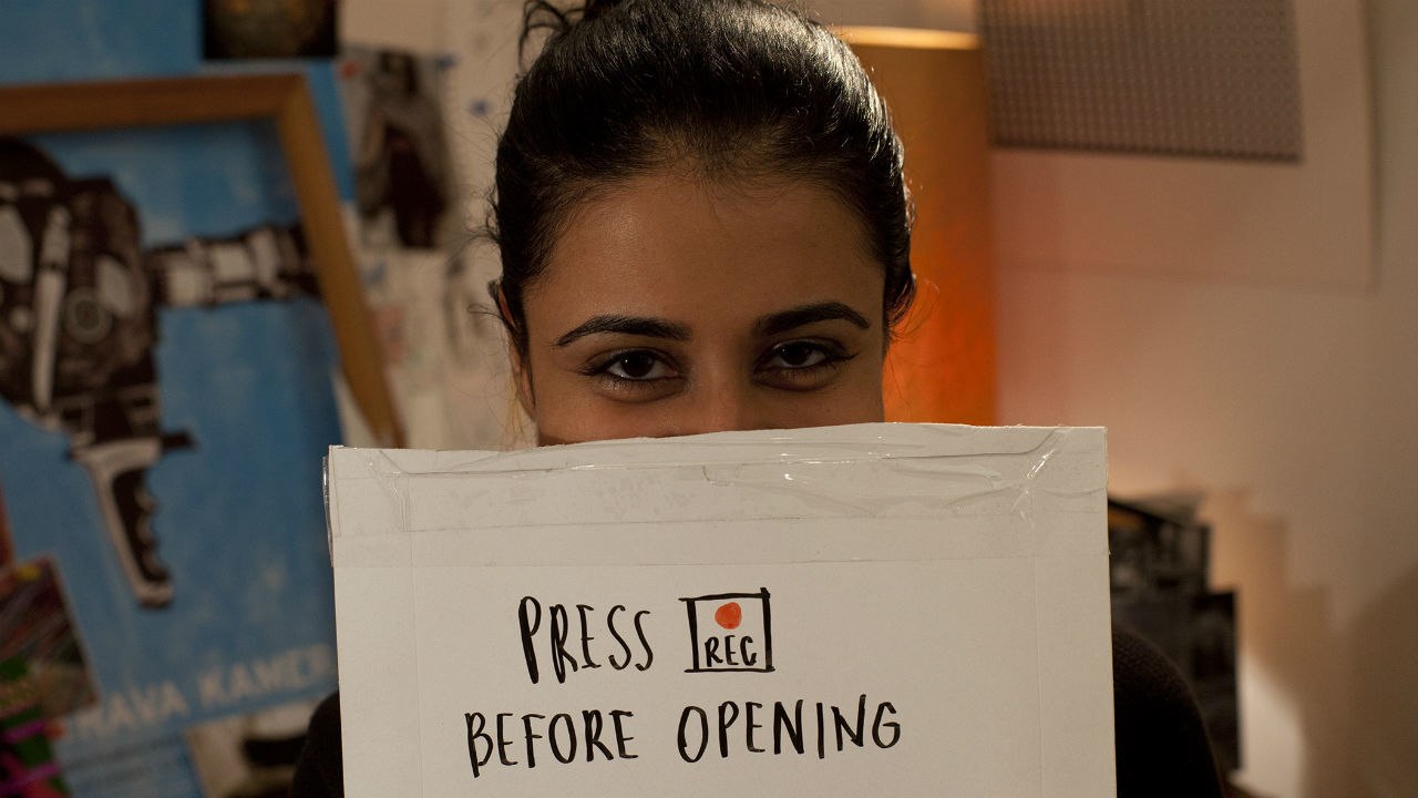 Mahira Kakkar, Andrew Pastides, Brian Sloan: Hank and Asha ==>[Free Streaming]