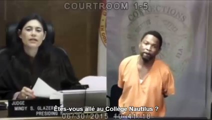 La juge reconnaît un accusé comme étant son ancien camarade d'école !