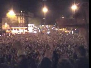 Le Soir du 21 AVRIL 2002 / Paris France