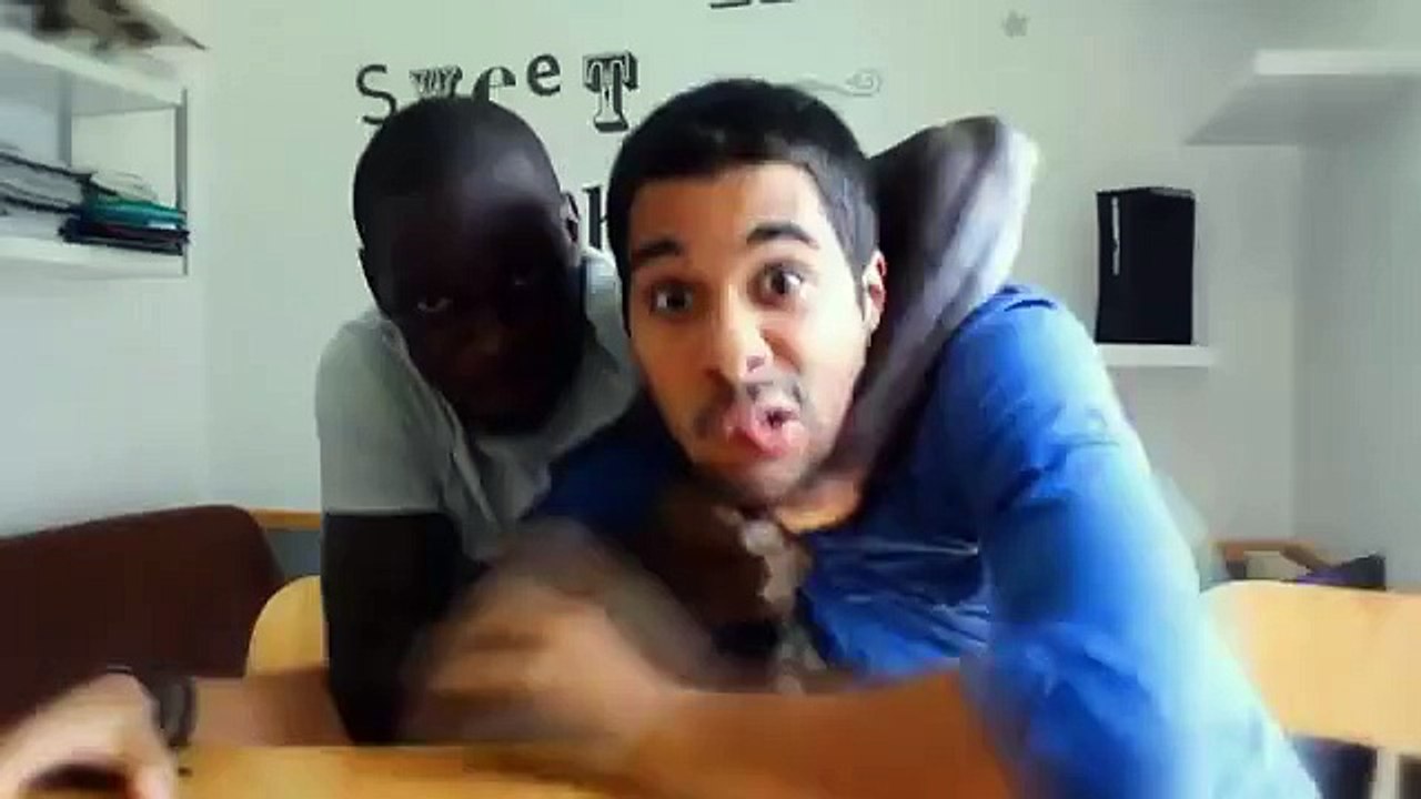 JEREMY-RECHERCHE UN TRAVAIL ! (Pat et Jerem Episode 5)