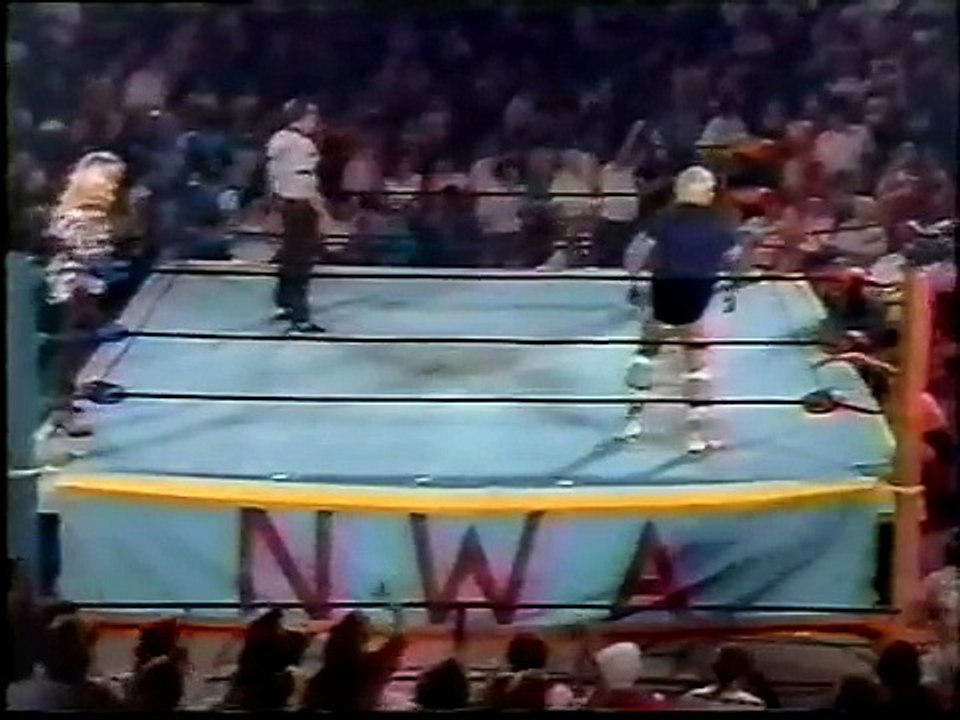 Dusty Rhodes vs. Ric Flair - video Dailymotion