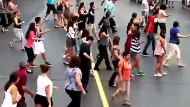 Greek Festival / Zorba el Griego masivo (Zorba the Greek Dance)