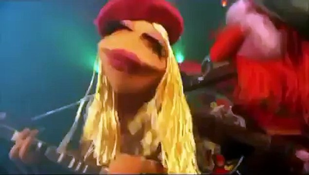 The Muppets sing Queen Bohemian Rhapsody We Will Rock You