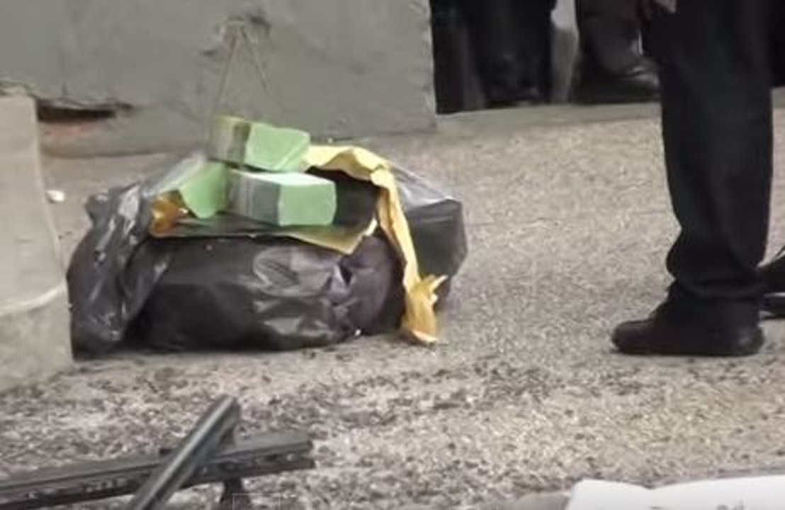Imágenes y testimonio de situación de rehenes e...