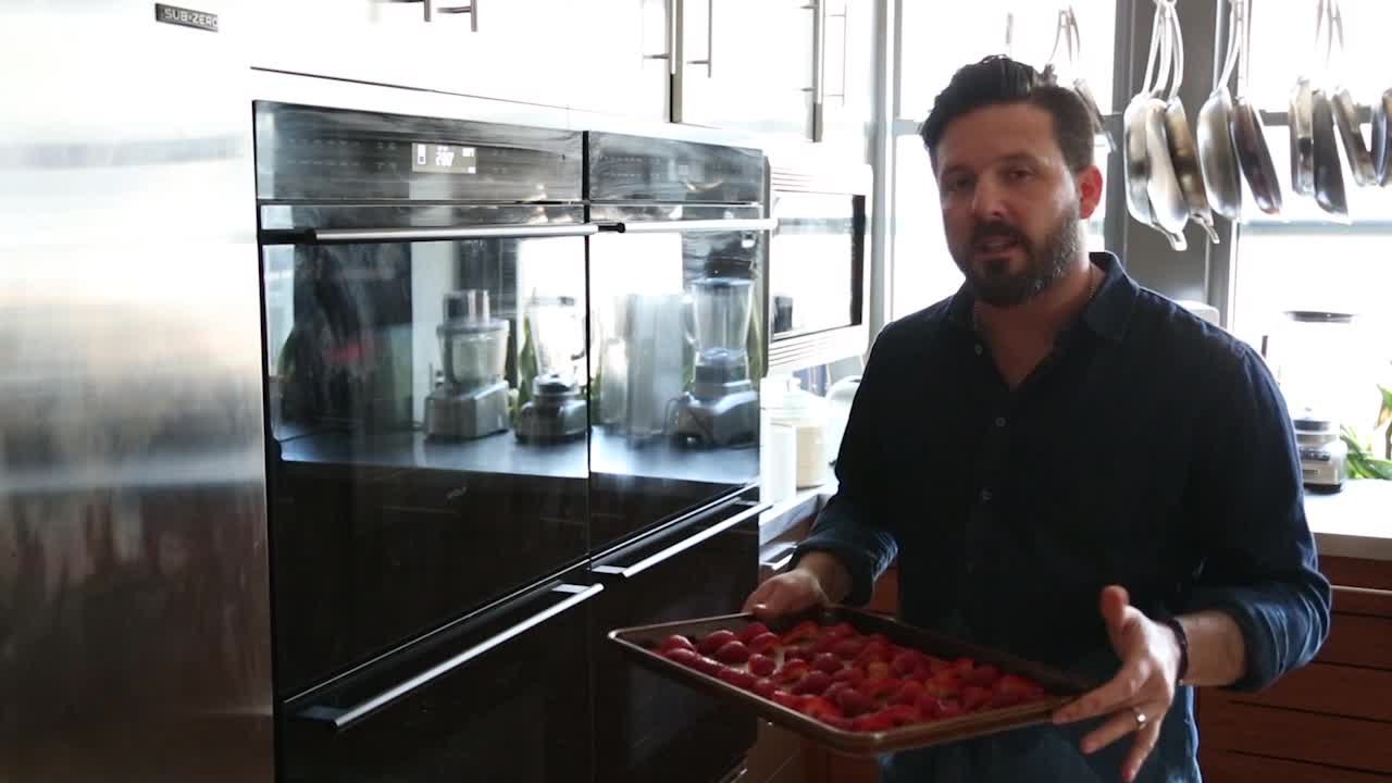 How to Dehydrate Strawberries