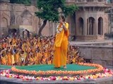 Shree Radhey Radhey Govinda Radhey - Kirtan with Jagadguru Shree Kripalu Ji Maharaj