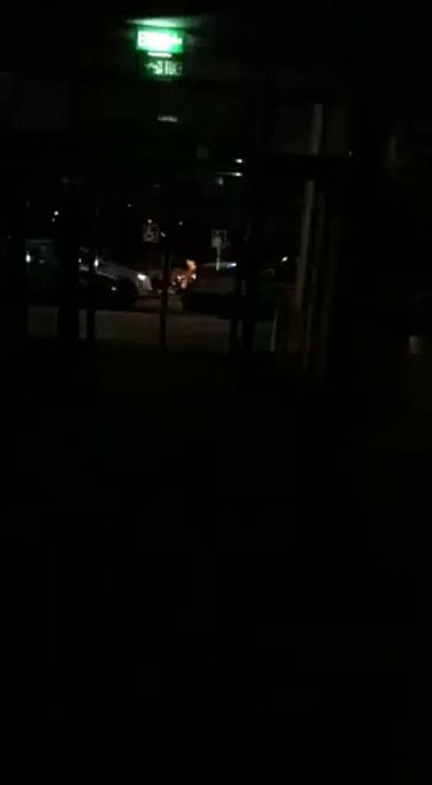 اوتاد مجمع انقطاع الكهرباء