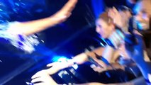 Fan Sings The Beyonce Song In Concert And She Rocks!
