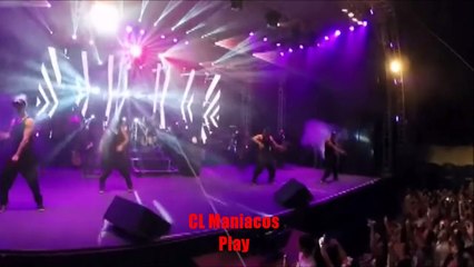 Fã invade palco de Cláudia Leite no Ceará hd