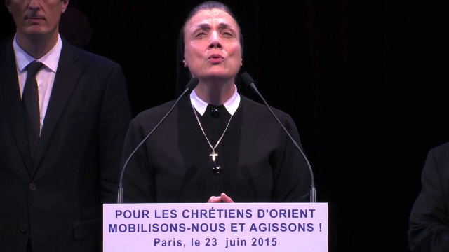 Sœur Marie Keyrouz lors du grand rassemblement de soutien aux Chretiens d'Orient