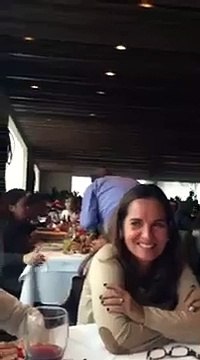 Ministro Joaquim Levy ouve críticas e é aplaudido em restaurante