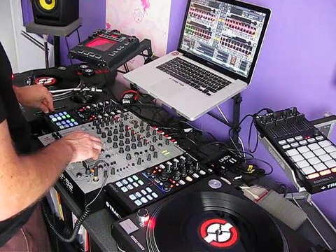 Mix House mk2 (Technics 1210mk2, Xone 92, Kontrol X1mk2, KP3, Traktor)