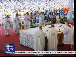 Más de millón y medio de ecuatorianos asisten a misa de papa Francisco